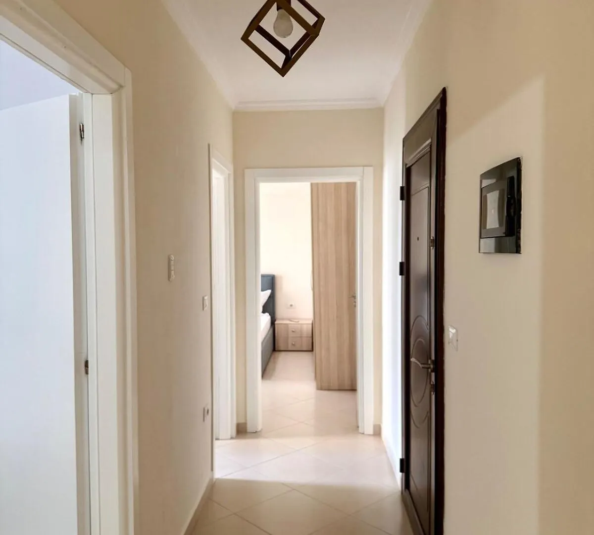 The Cozy Balcony Family Apartment 地拉那 阿尔巴尼亚
