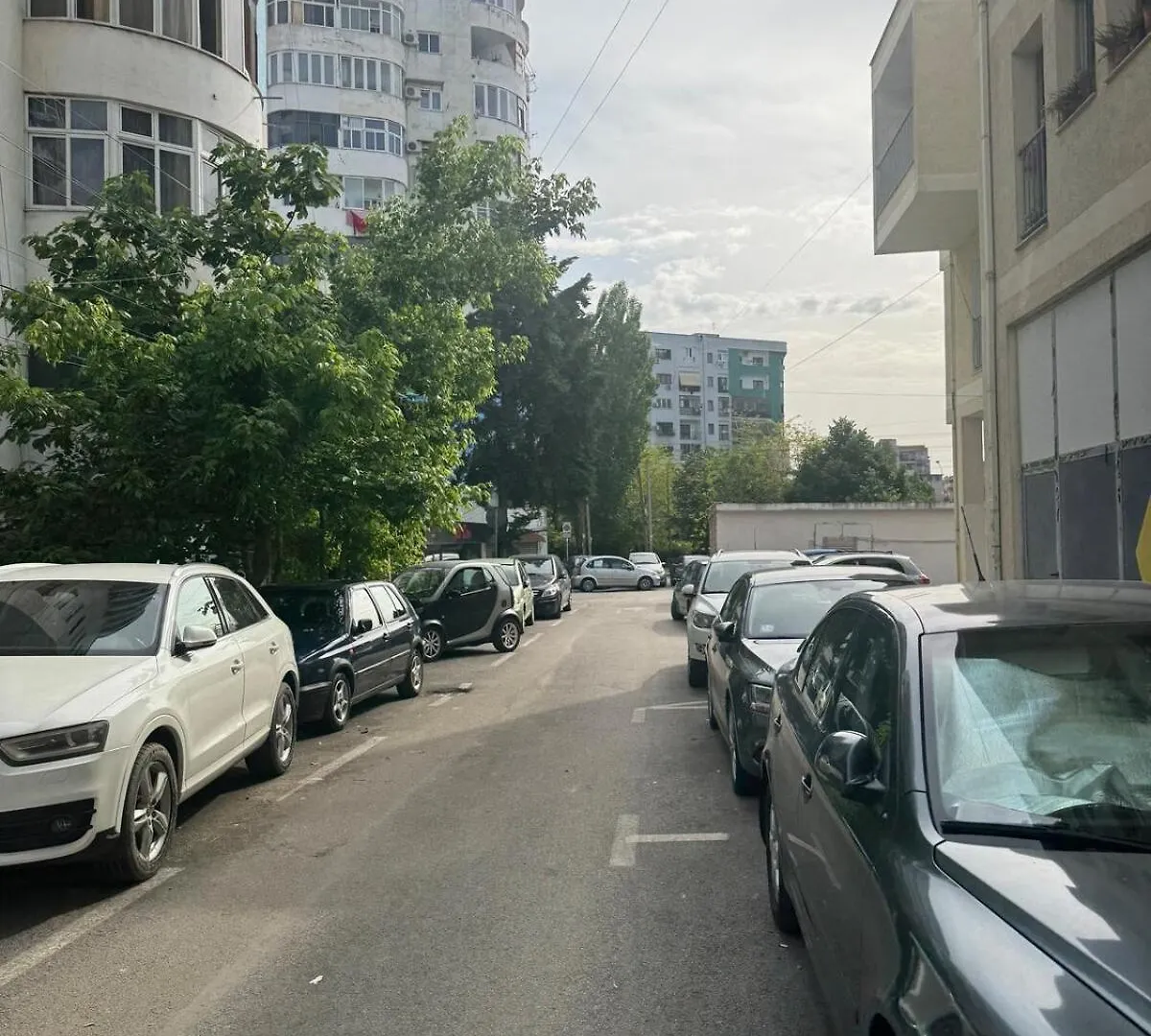 The Cozy Balcony Family Apartment 地拉那 阿尔巴尼亚