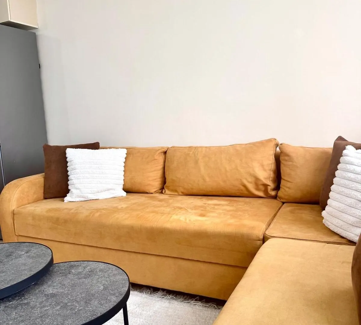 The Cozy Balcony Family Apartment 地拉那 阿尔巴尼亚